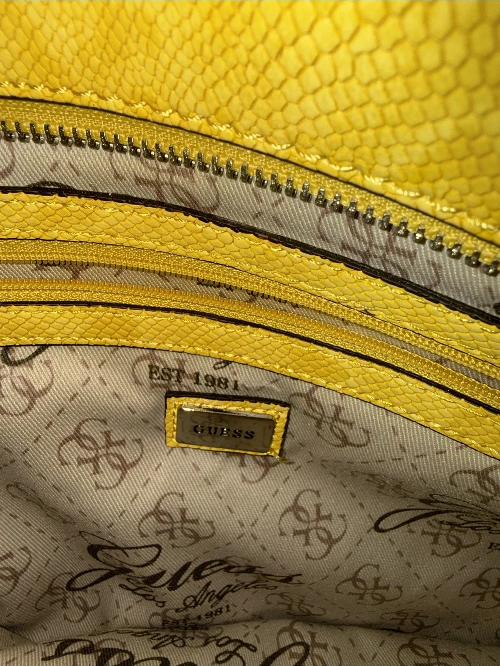 Guess colorblock tote